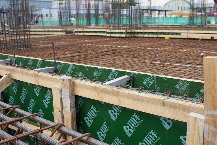 塑面/覆塑建筑模板：突破傳統(tǒng)局限，塑造高效建造新可能